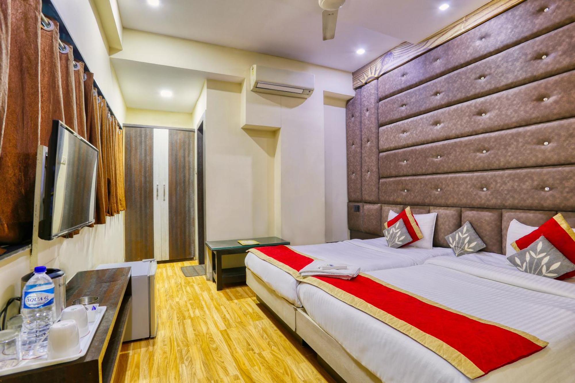The Ashoka Hotel Indore Exterior foto